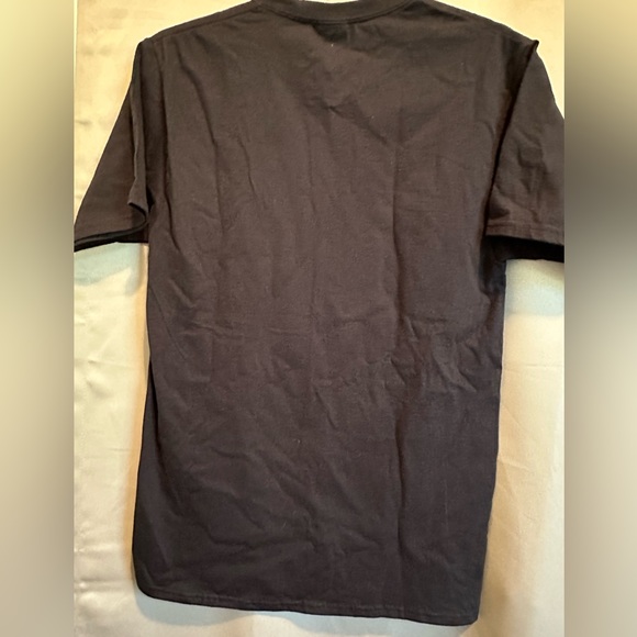 Fun and whimsical tee. ☘️ We ship daily. Size small - Picture 6 of 6